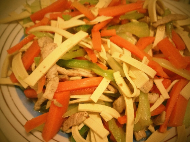 芹菜胡萝卜炒豆皮