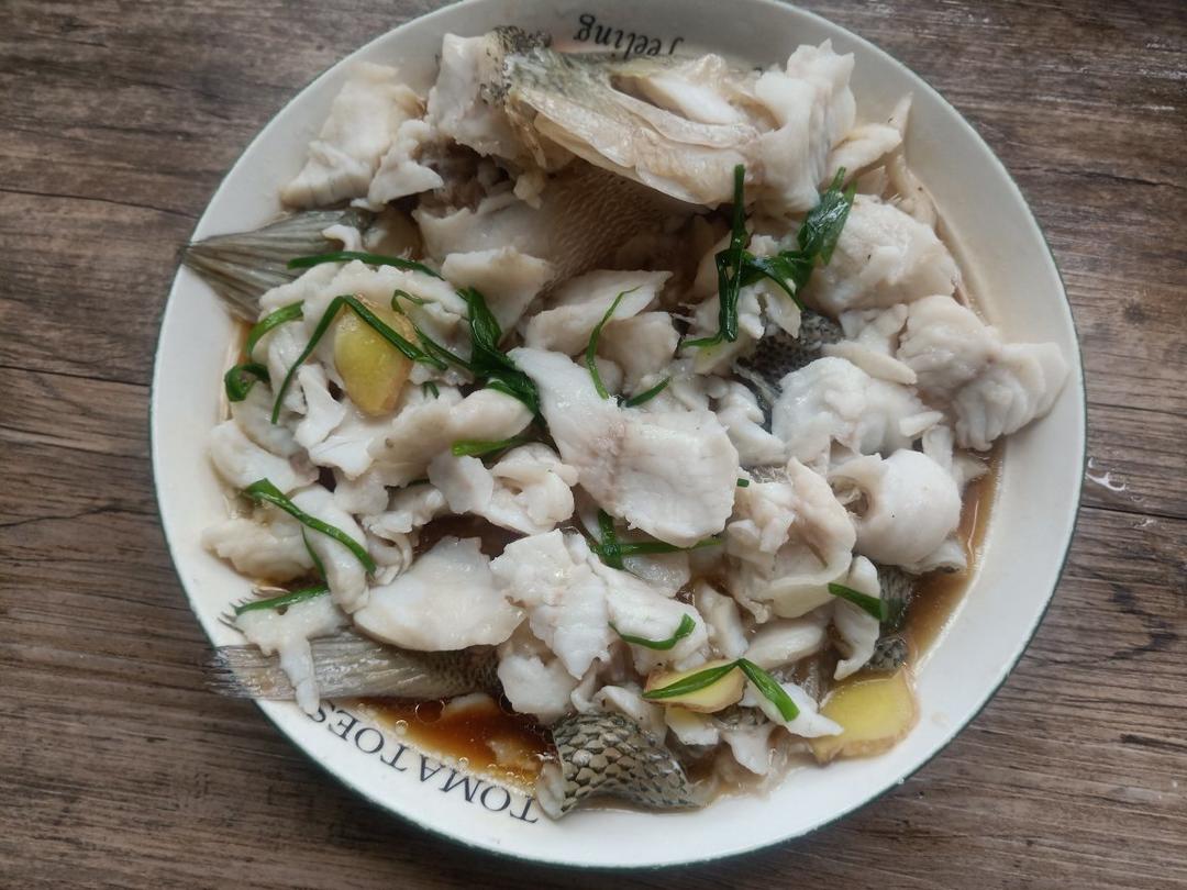 鲜嫩鲈鱼片