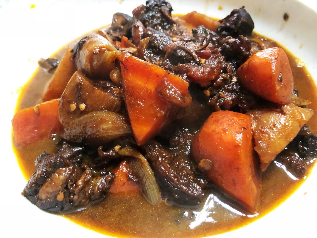 一个话唠包教包会的香浓红烩牛腩