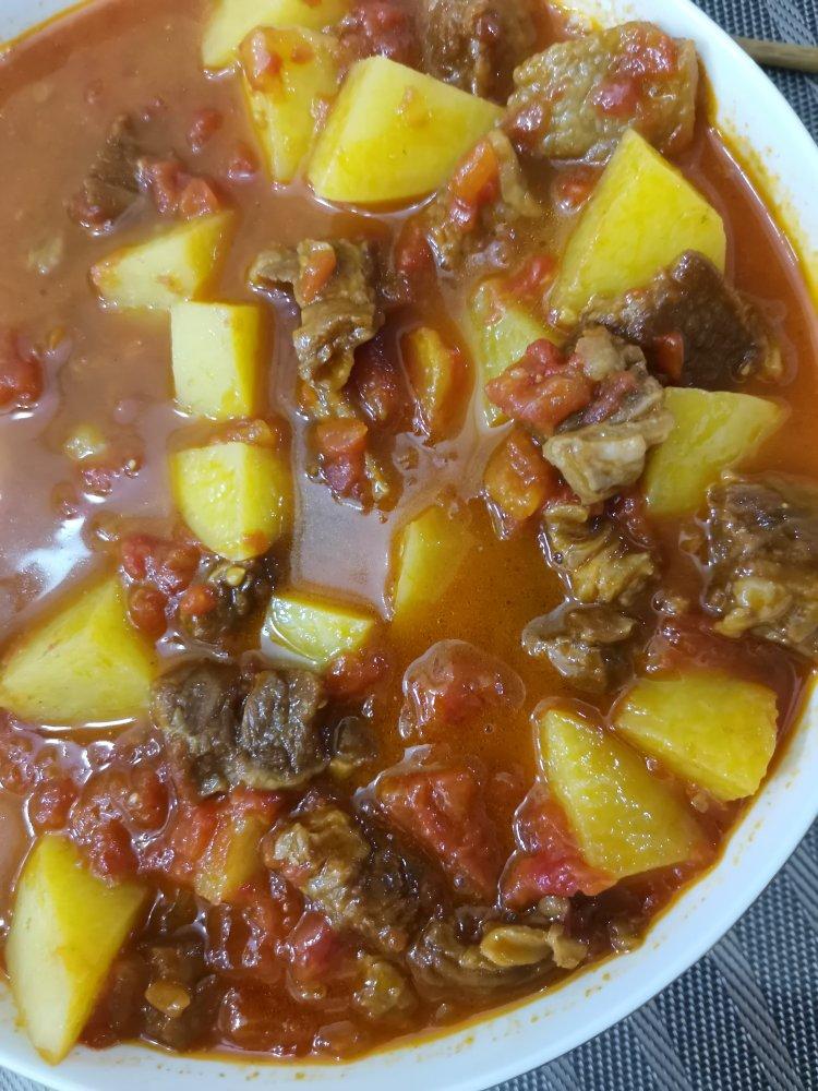 番茄土豆炖牛腩