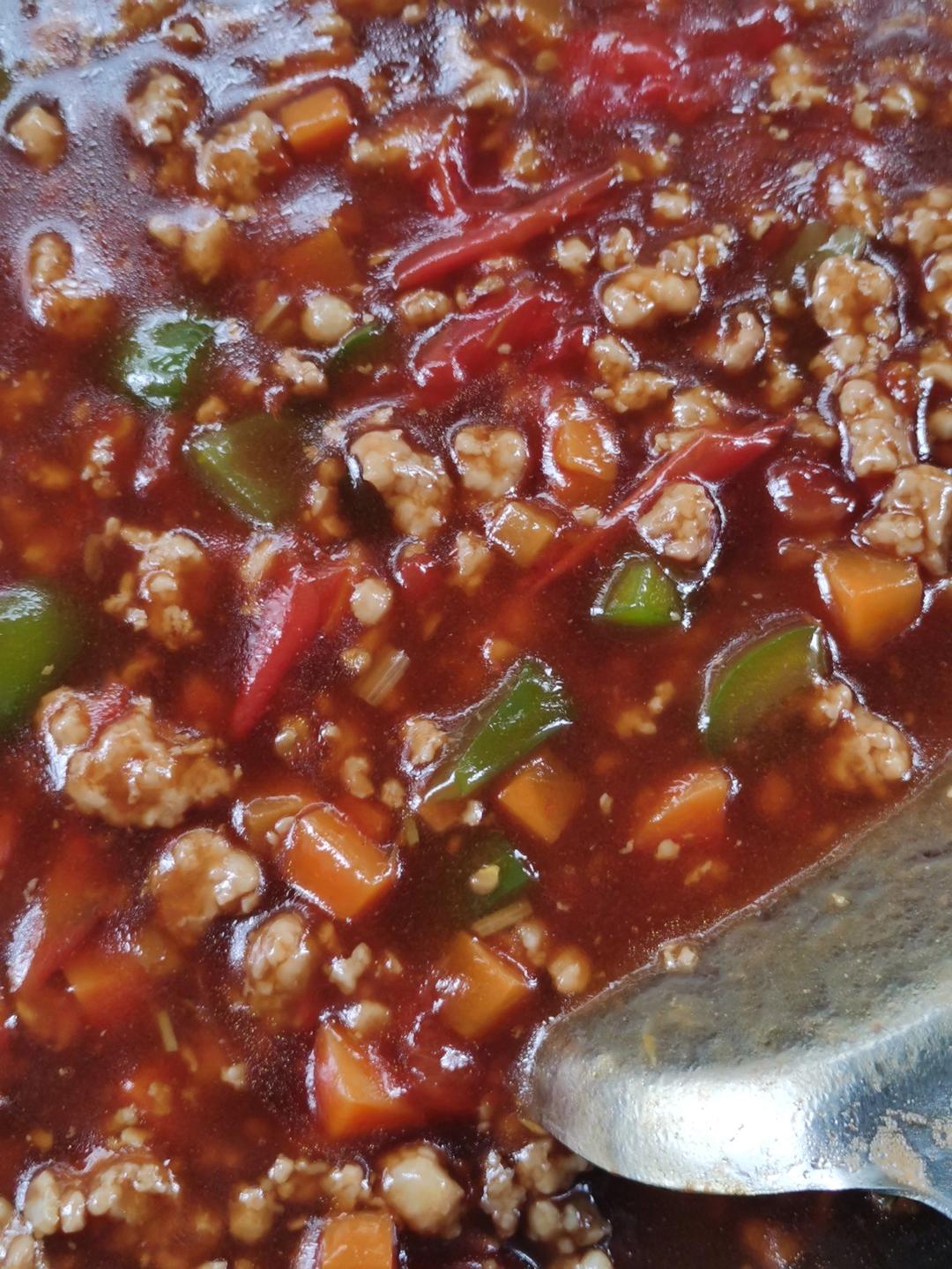 西红柿茄子肉丁打卤面