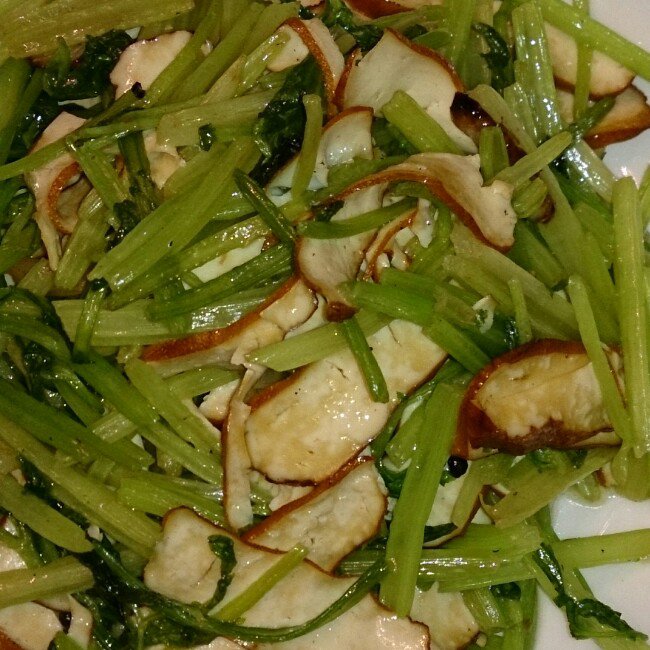 芹菜炒香干