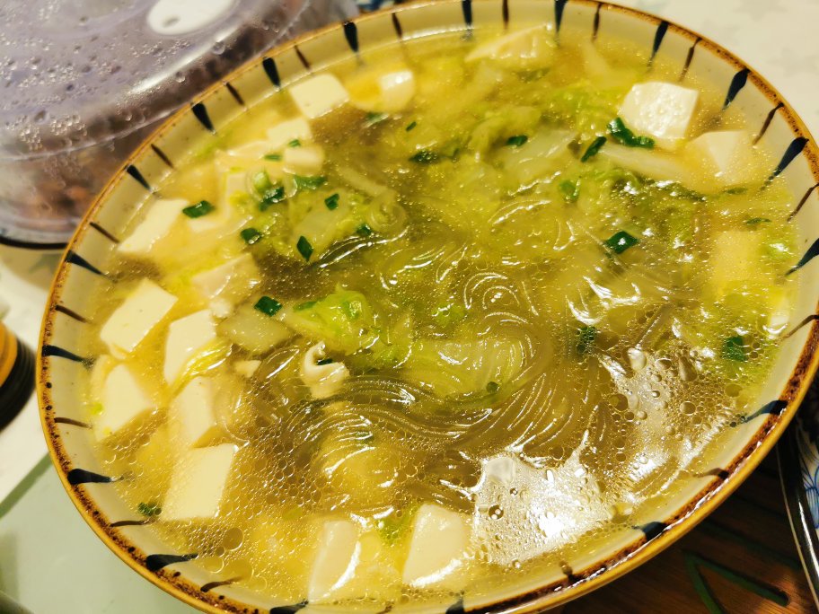 大白菜五花肉炖冻豆腐粉丝