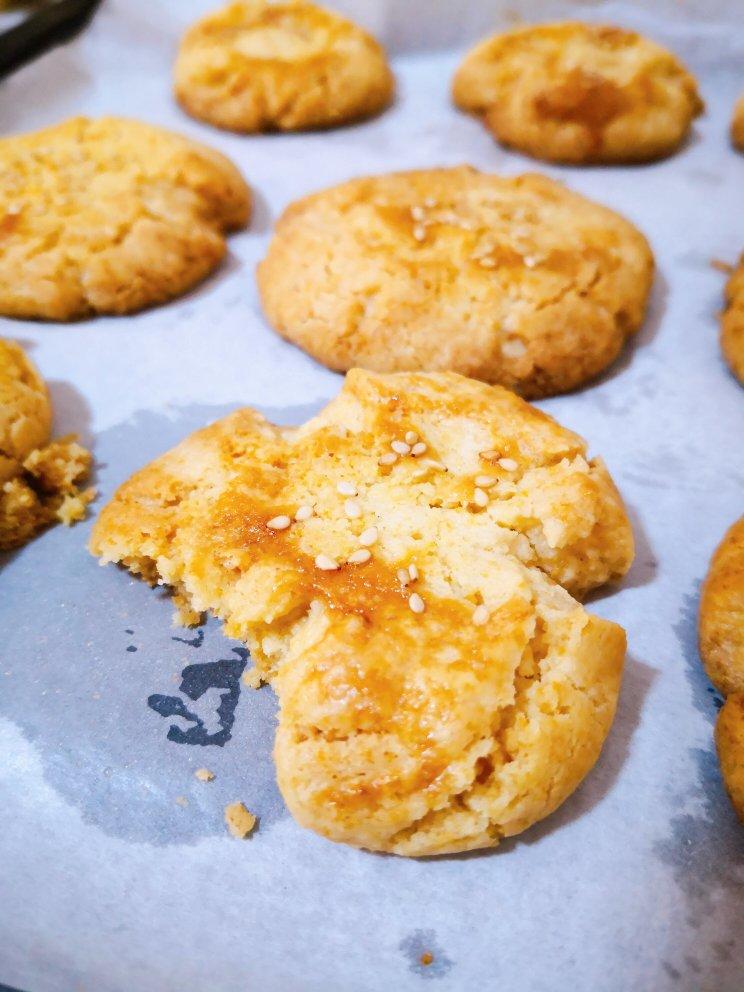 轻轻一按就碎掉的原味桃酥（不输猪油版）