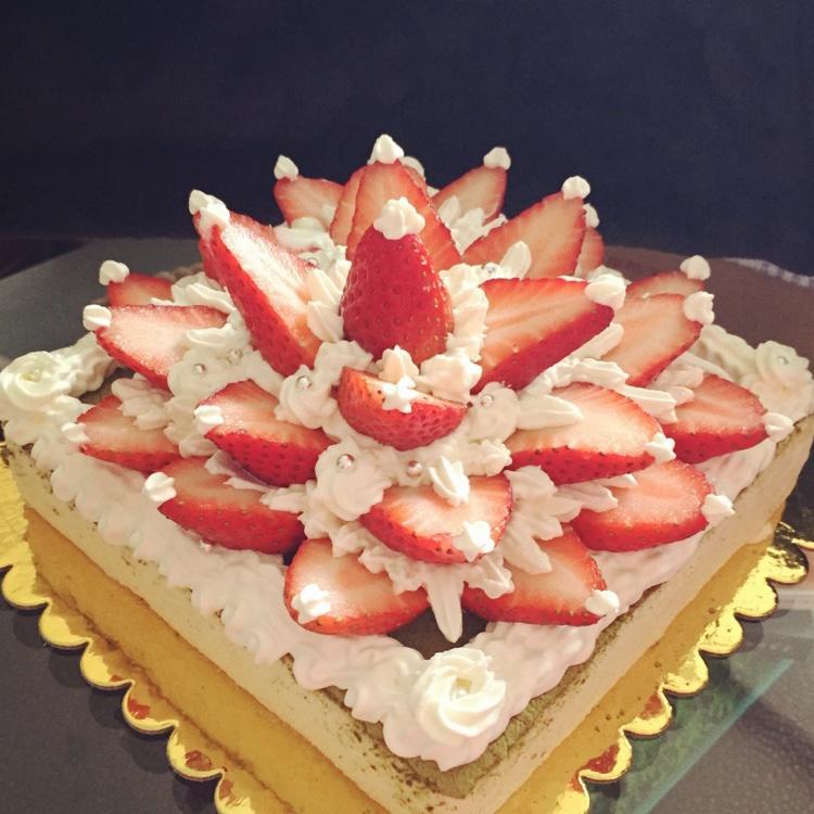 剑齿龙草莓乳酪蛋糕的做法