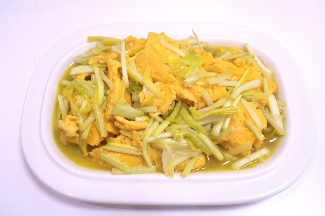 整个简单的韭黄炒蛋（手把手教学）