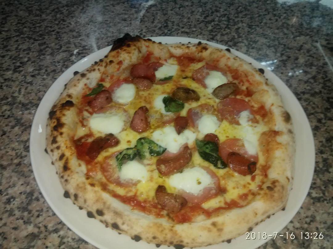 8寸纯手工什锦披萨