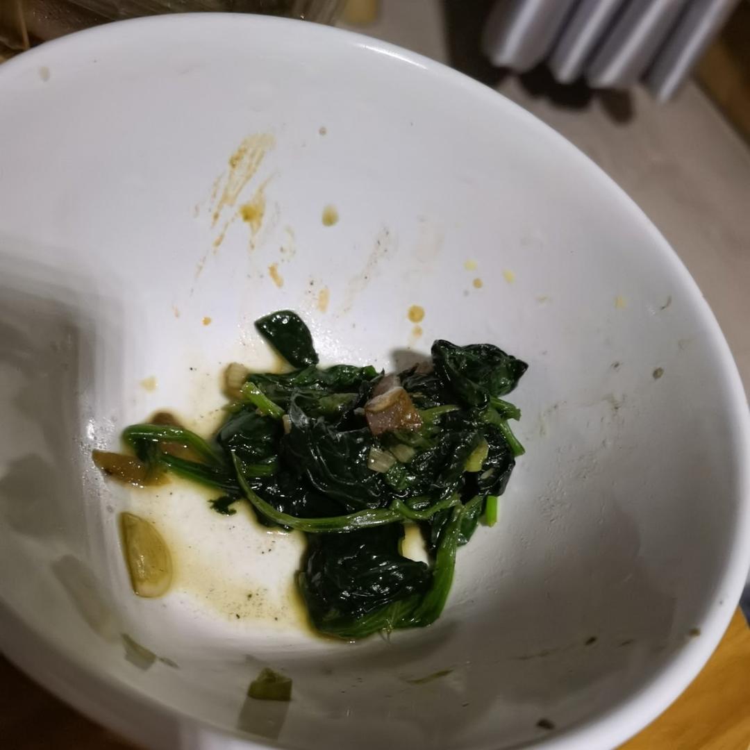 不涩口又嫩的清炒菠菜