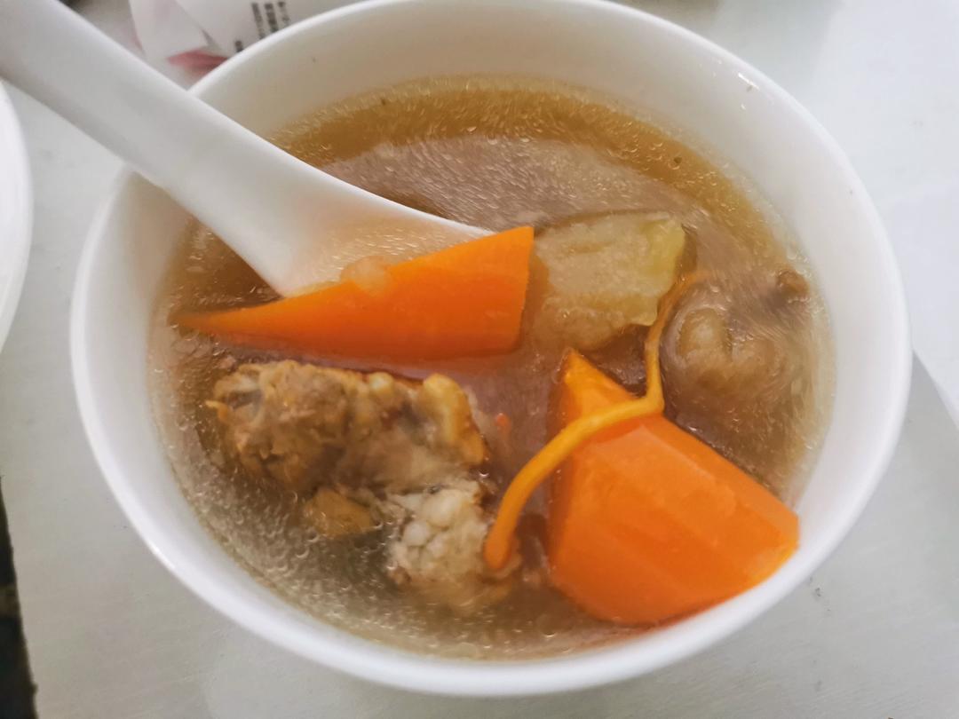 🍐🥕润肺汤（小朋友的最爱）