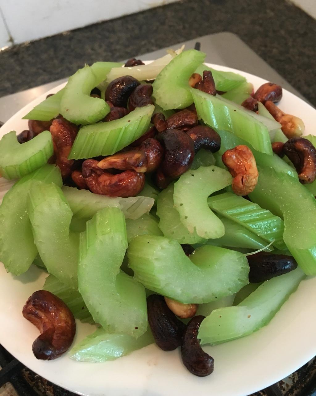 西芹炒腰果