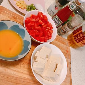 超级减脂西红柿鸡蛋豆腐汤的做法 步骤2
