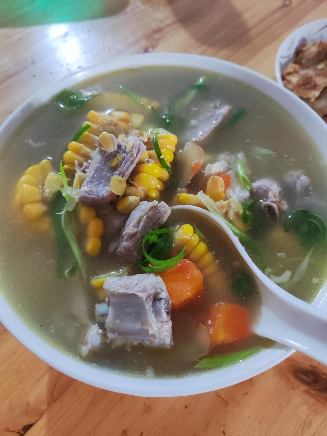 玉米排骨汤