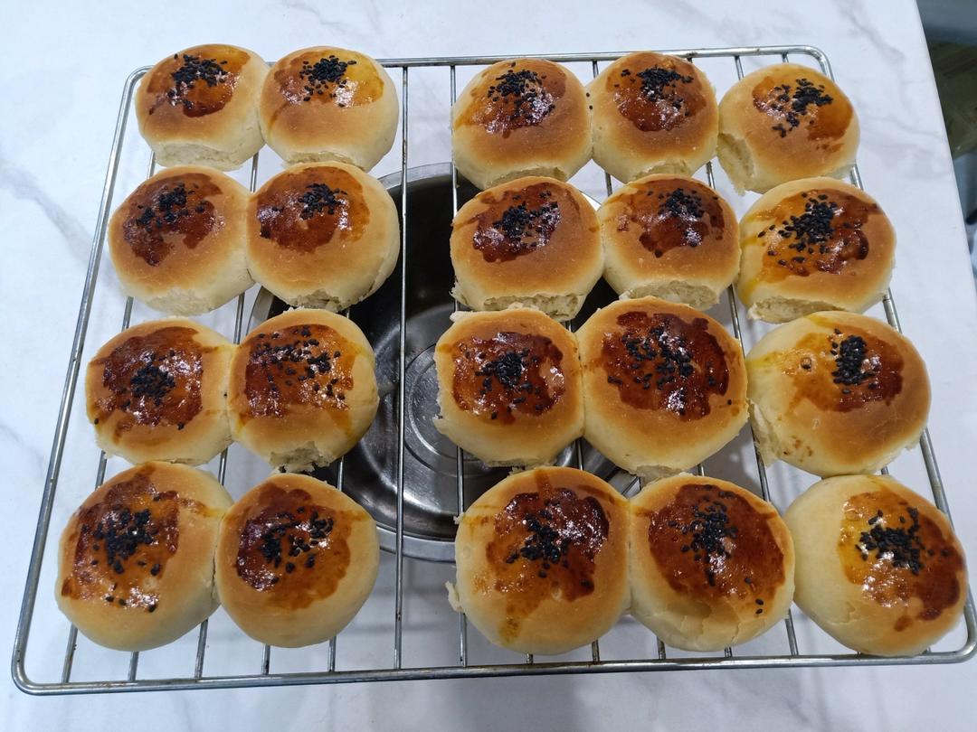 牛奶红豆小餐包