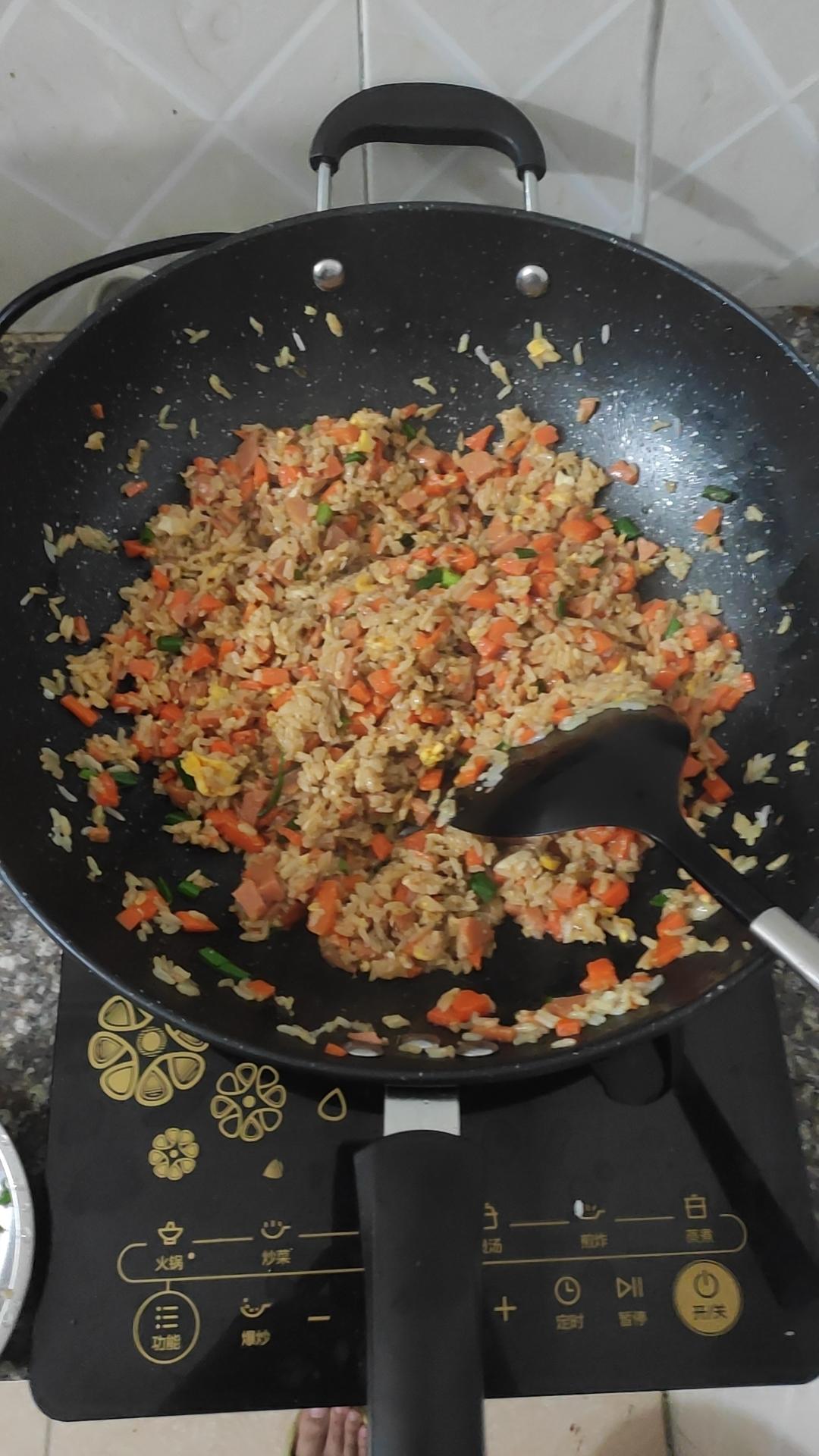 超级好吃！简单零失败的秘制蛋炒饭