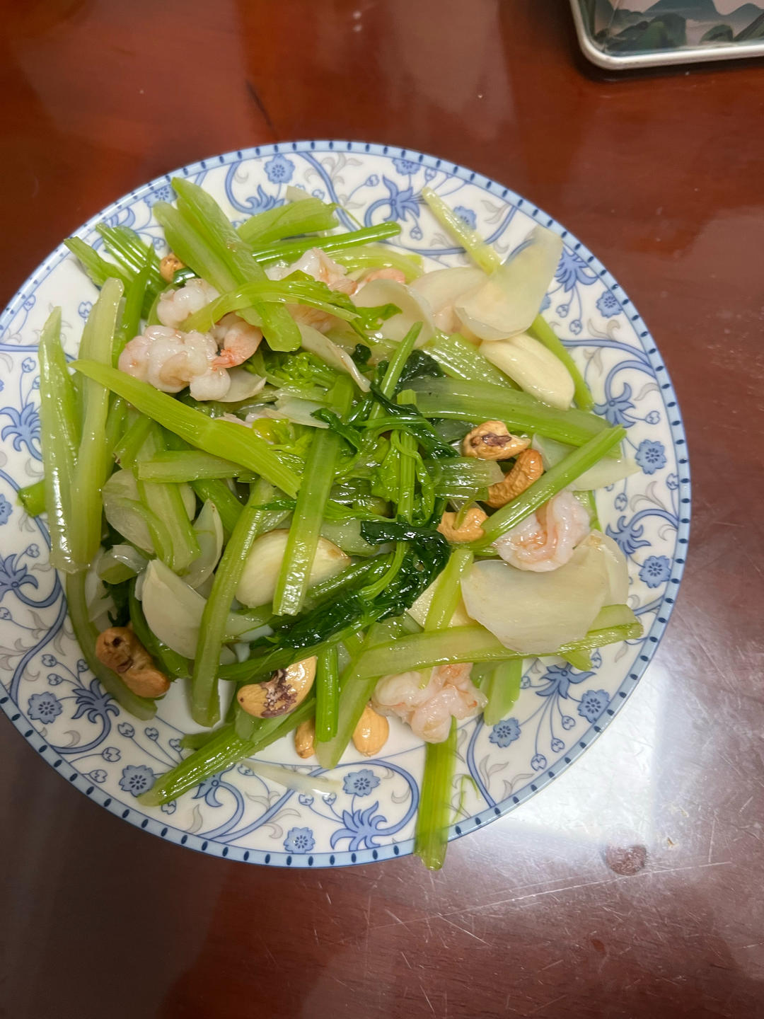 西芹、百合、虾仁、腰果