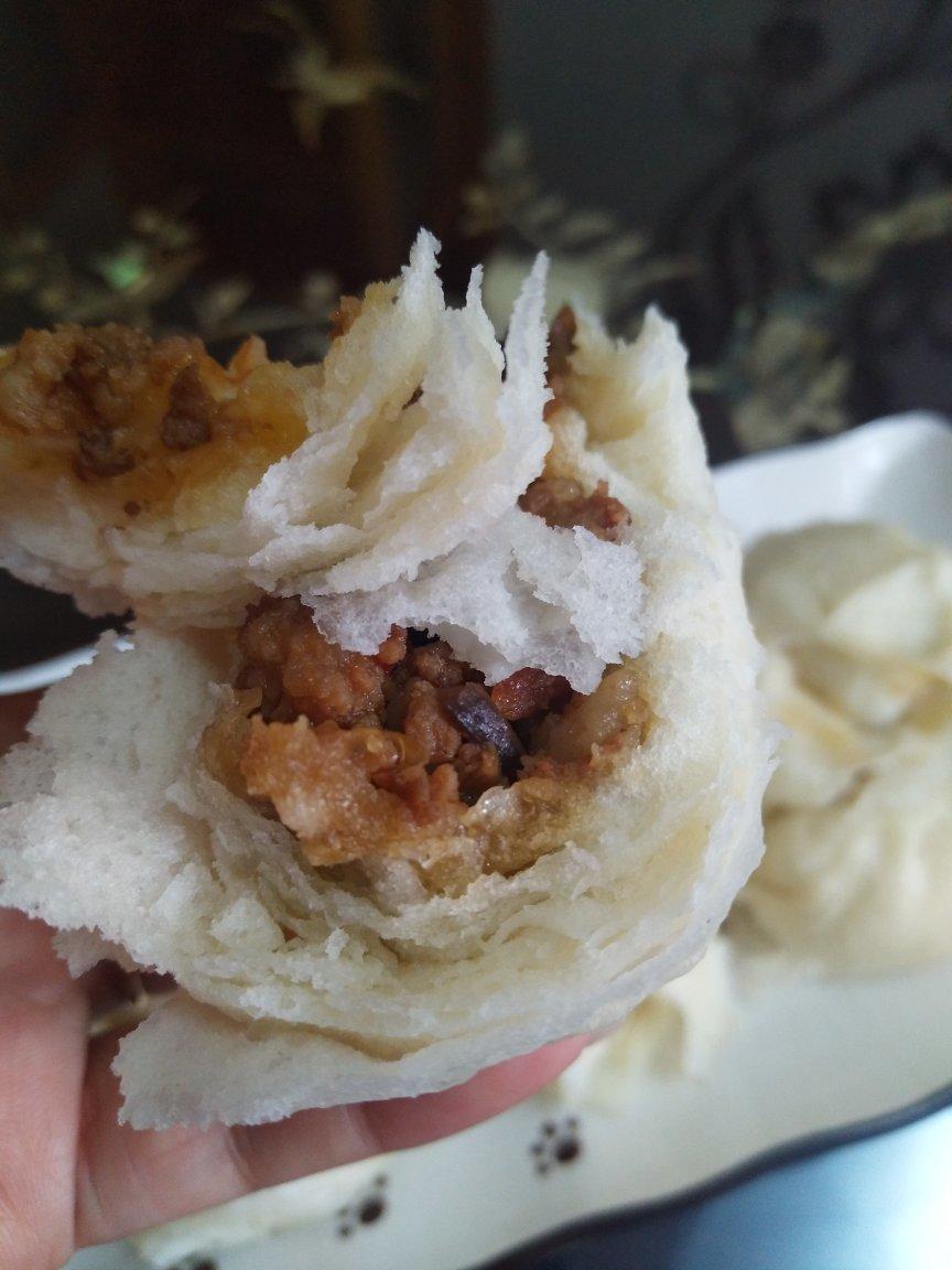 破酥包—看着破烂烂　吃起来香喷喷