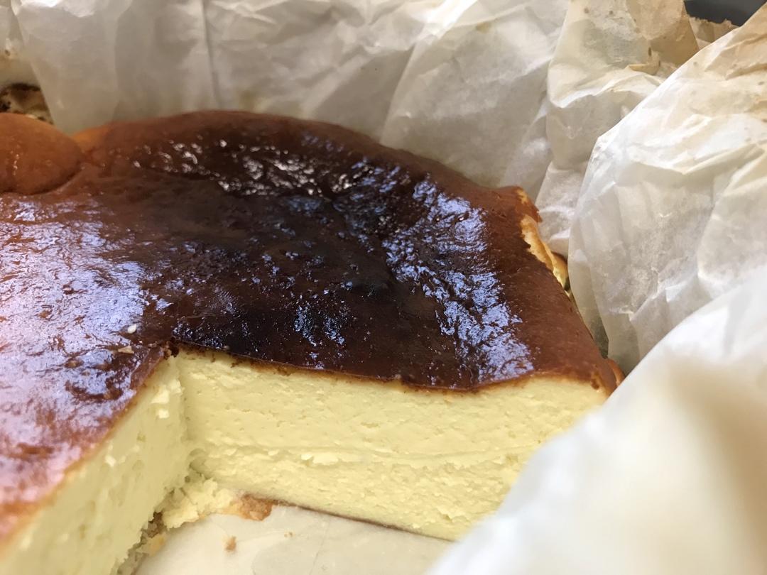 巴斯克式芝士蛋糕