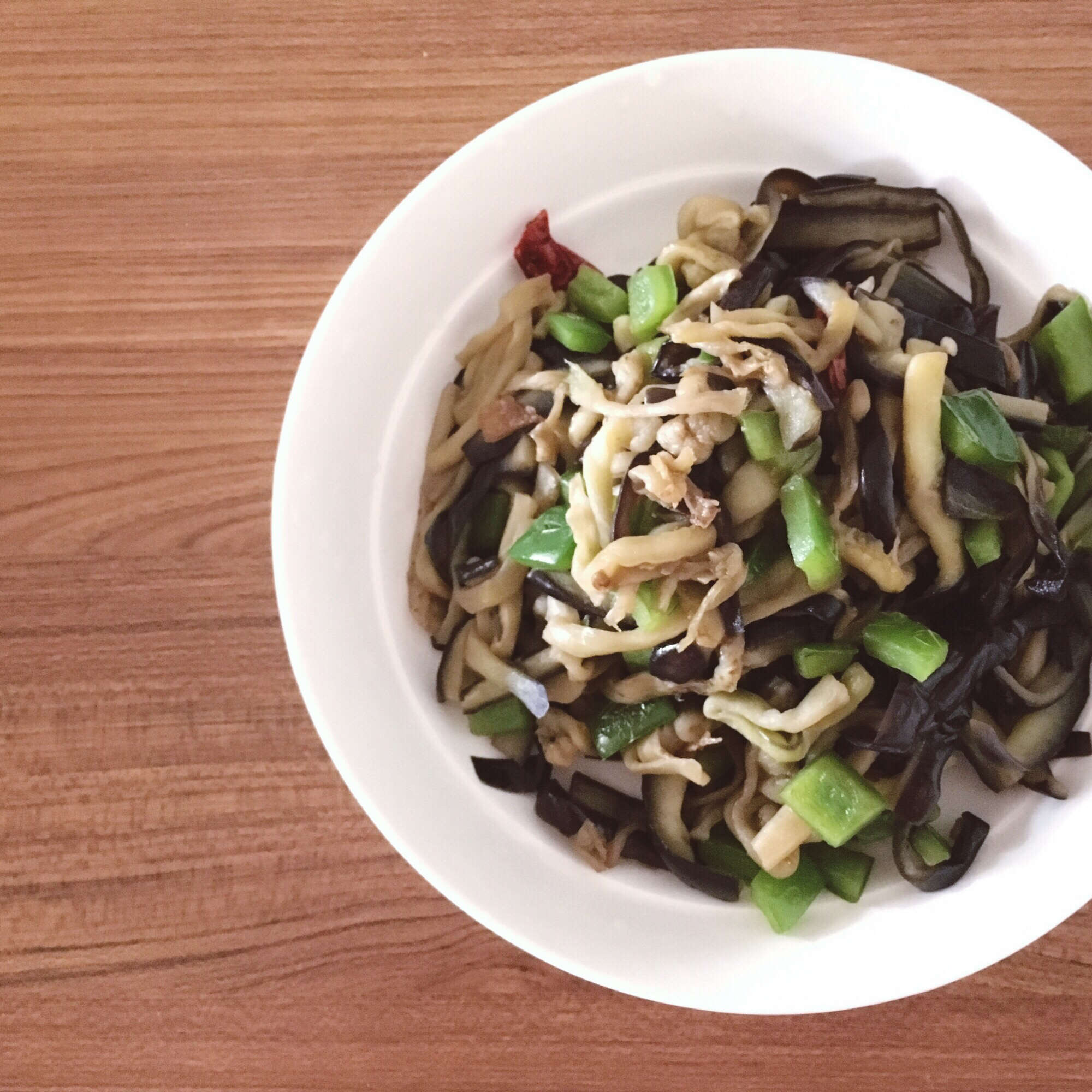 清爽少油又入味的家常炒茄子