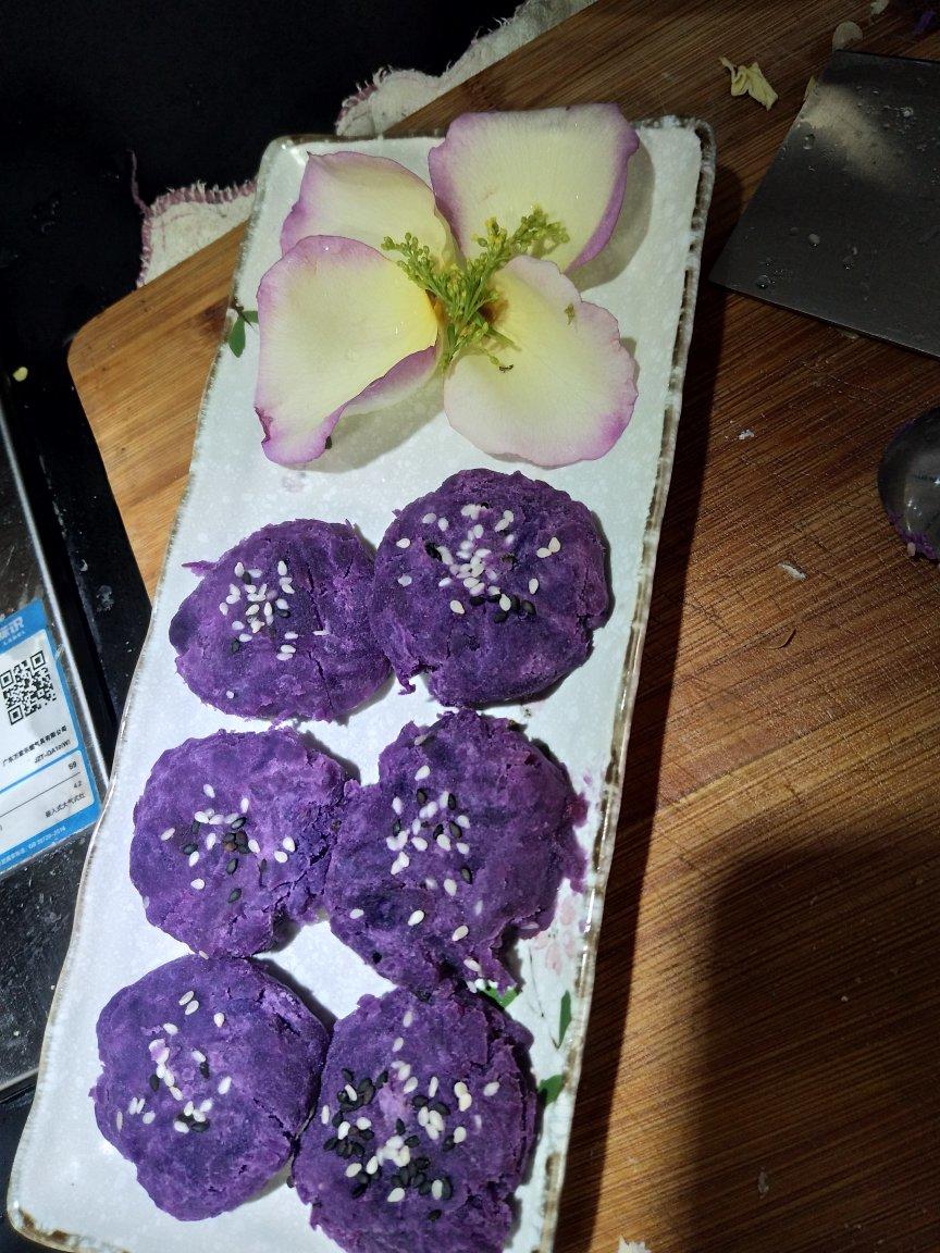 紫薯芝麻饼