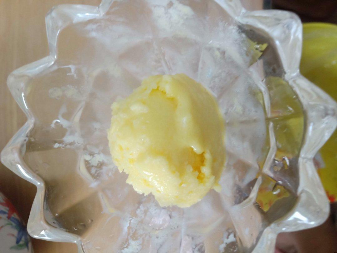 酸奶水果冰激凌