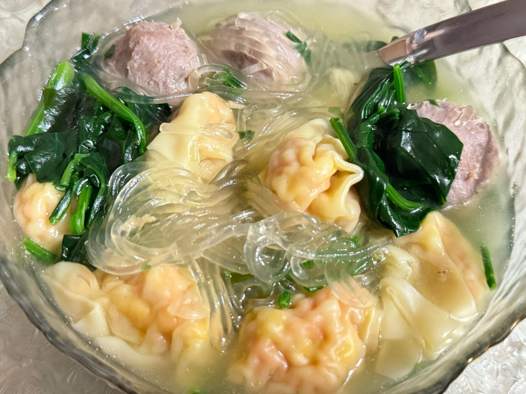 馄饨肉丸粉丝汤