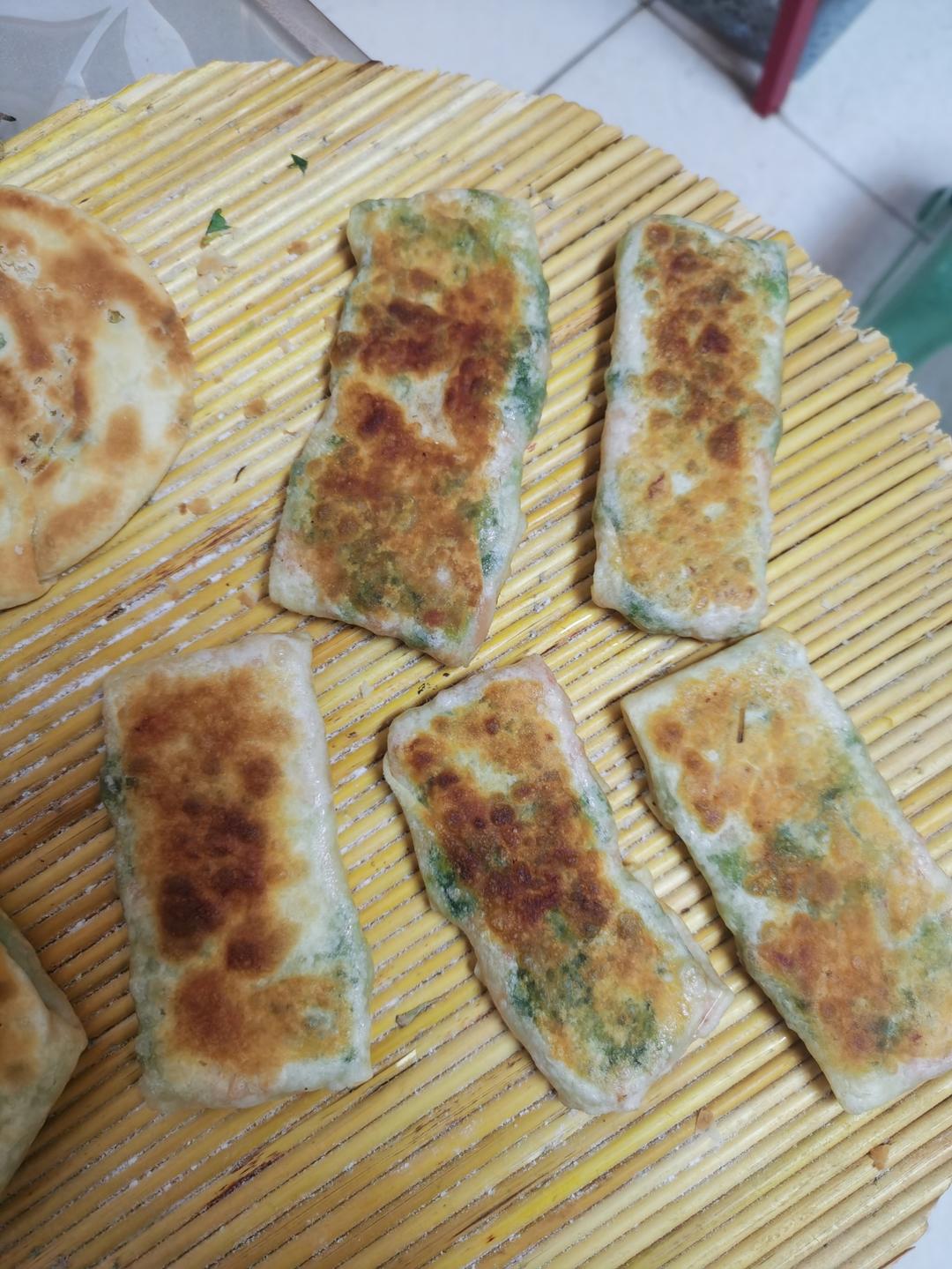 比葱花饼还要好吃几倍的韭菜薄饼😋