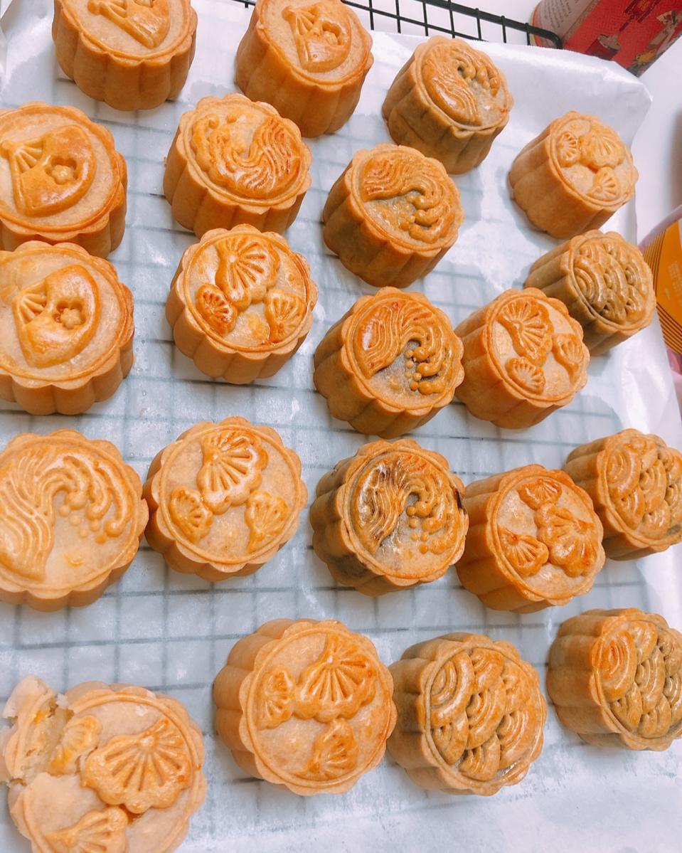 【曼食慢语】蛋黄莲蓉月饼