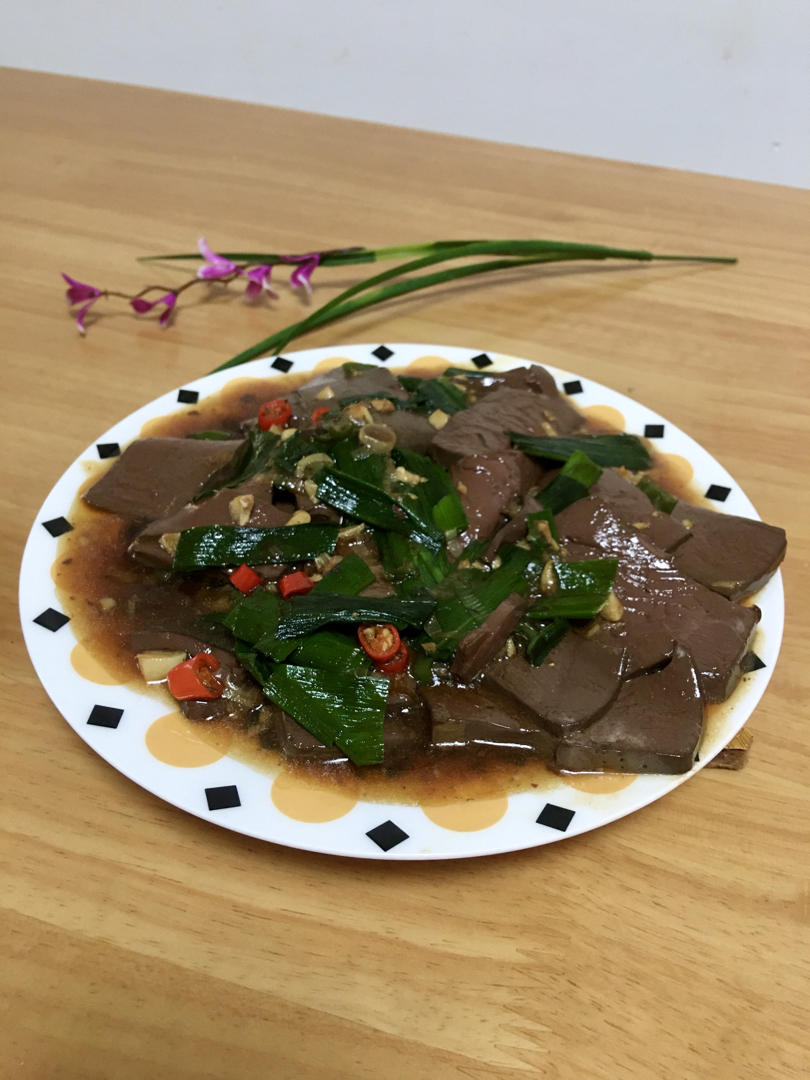 爆炒鸭血
