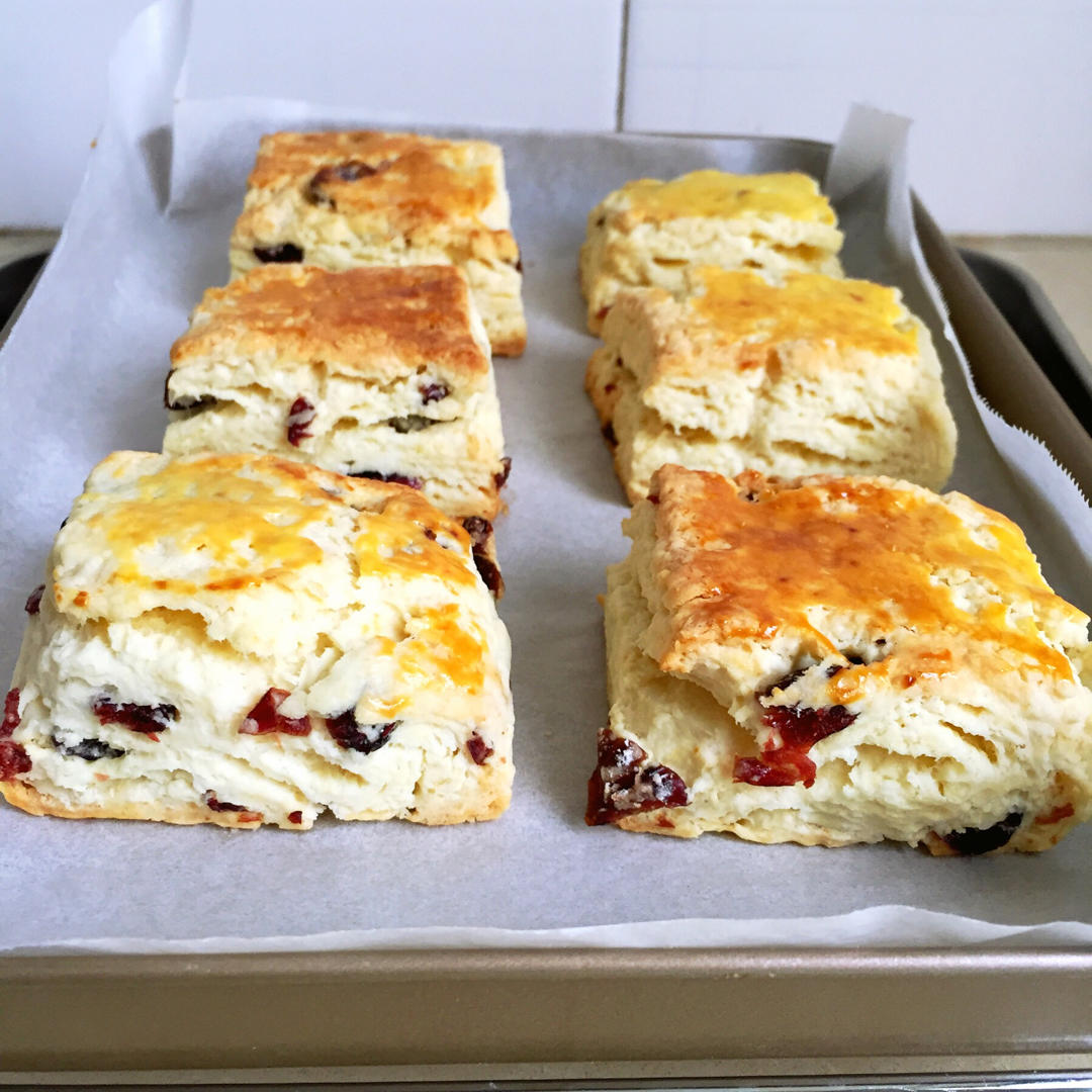 完美裂纹～百分百成功的超好吃奶香司康（禁止搬运）