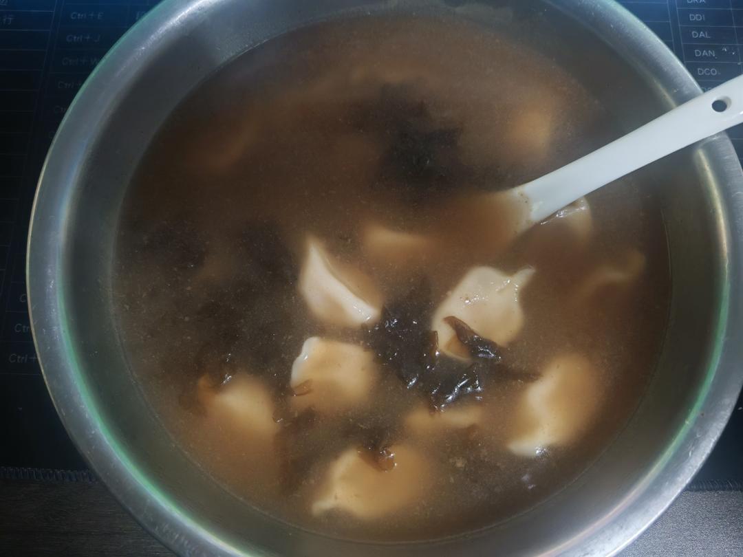 快手酸汤水饺（十分钟搞定）