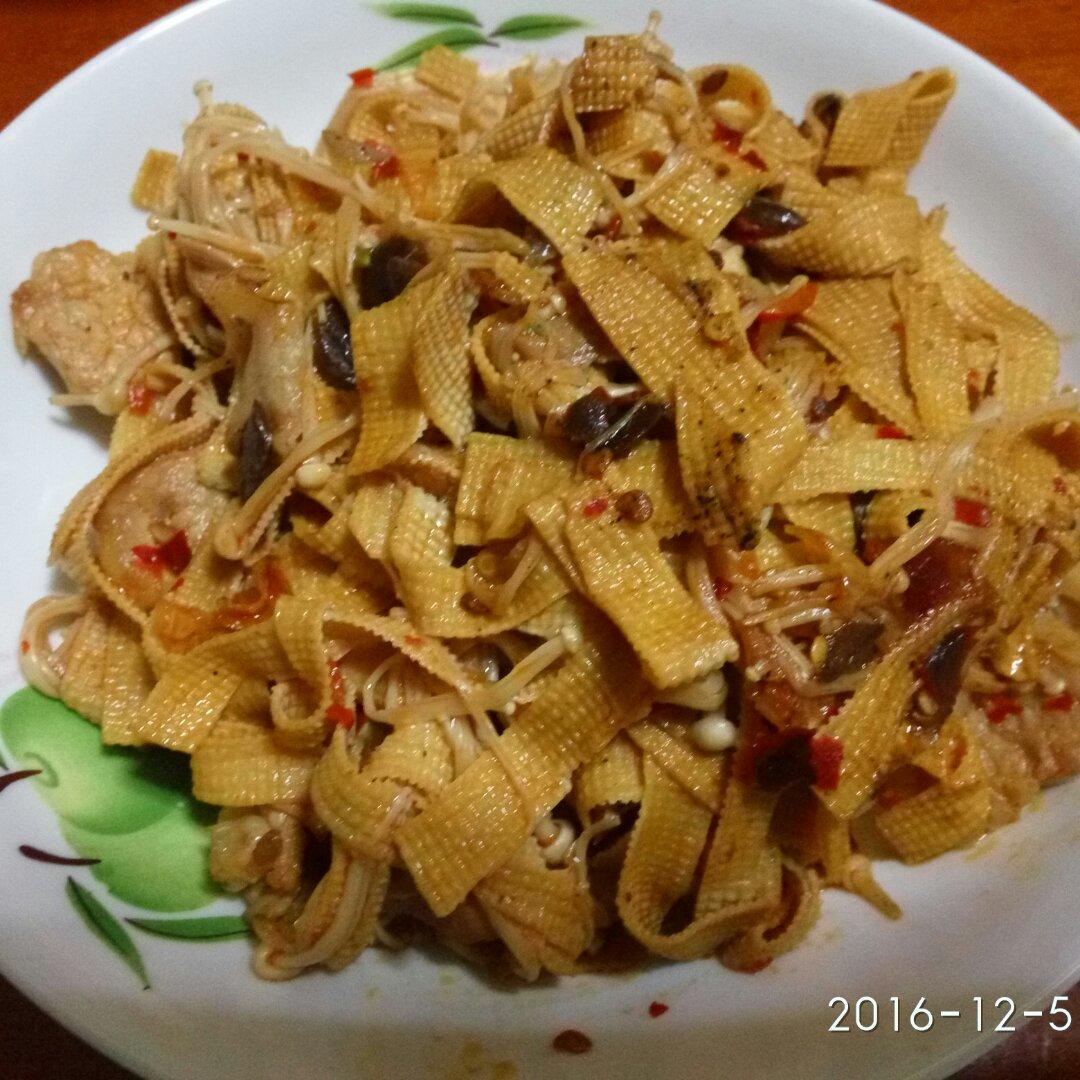 豆皮炒金针菇
