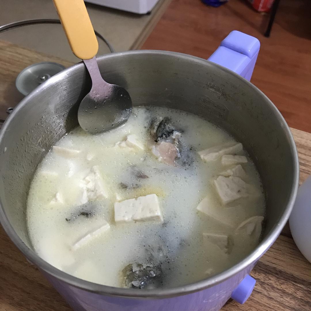 奶白鲫鱼汤的秘诀！