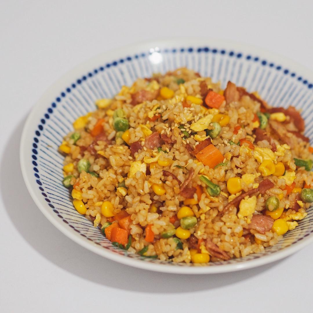 什锦培根炒饭