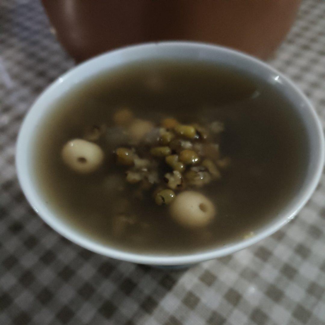 0难度快手消暑甜品【绿豆芋圆羹】