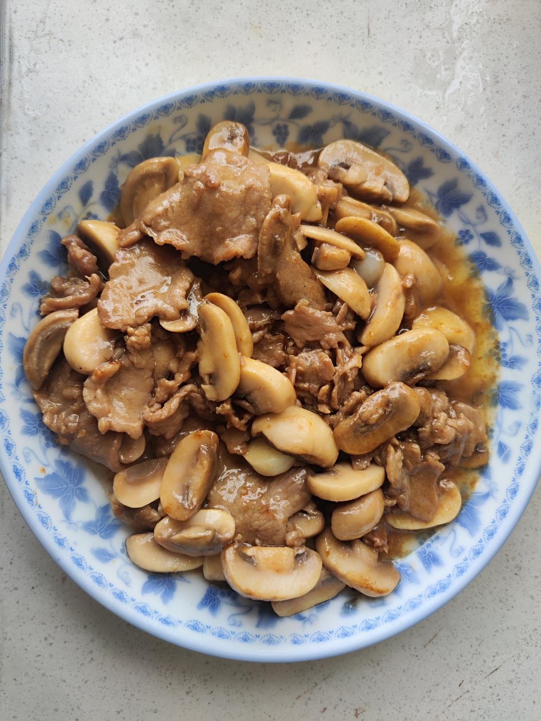 蒜香口菇牛肉粒