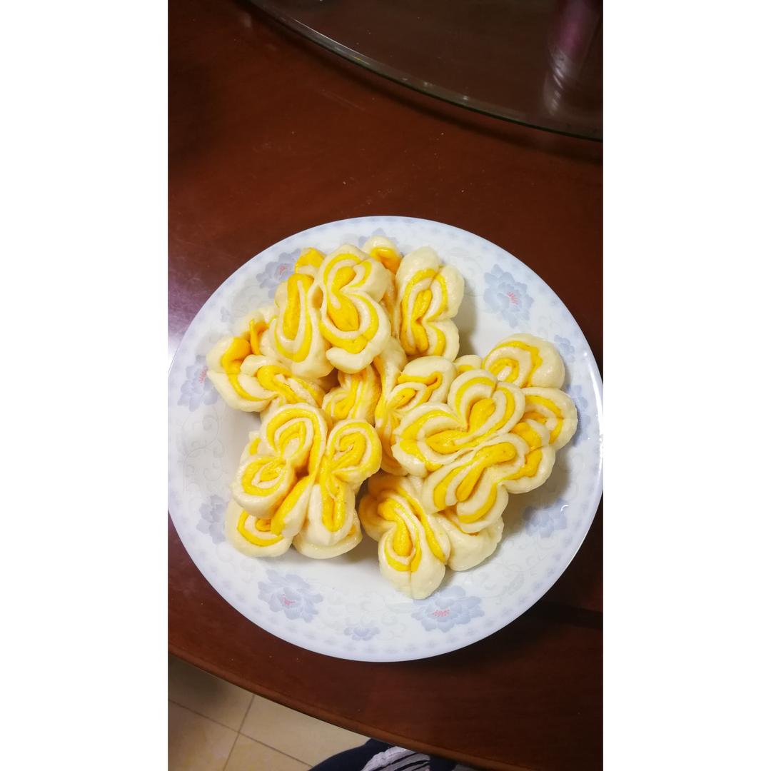 南瓜双色花卷
