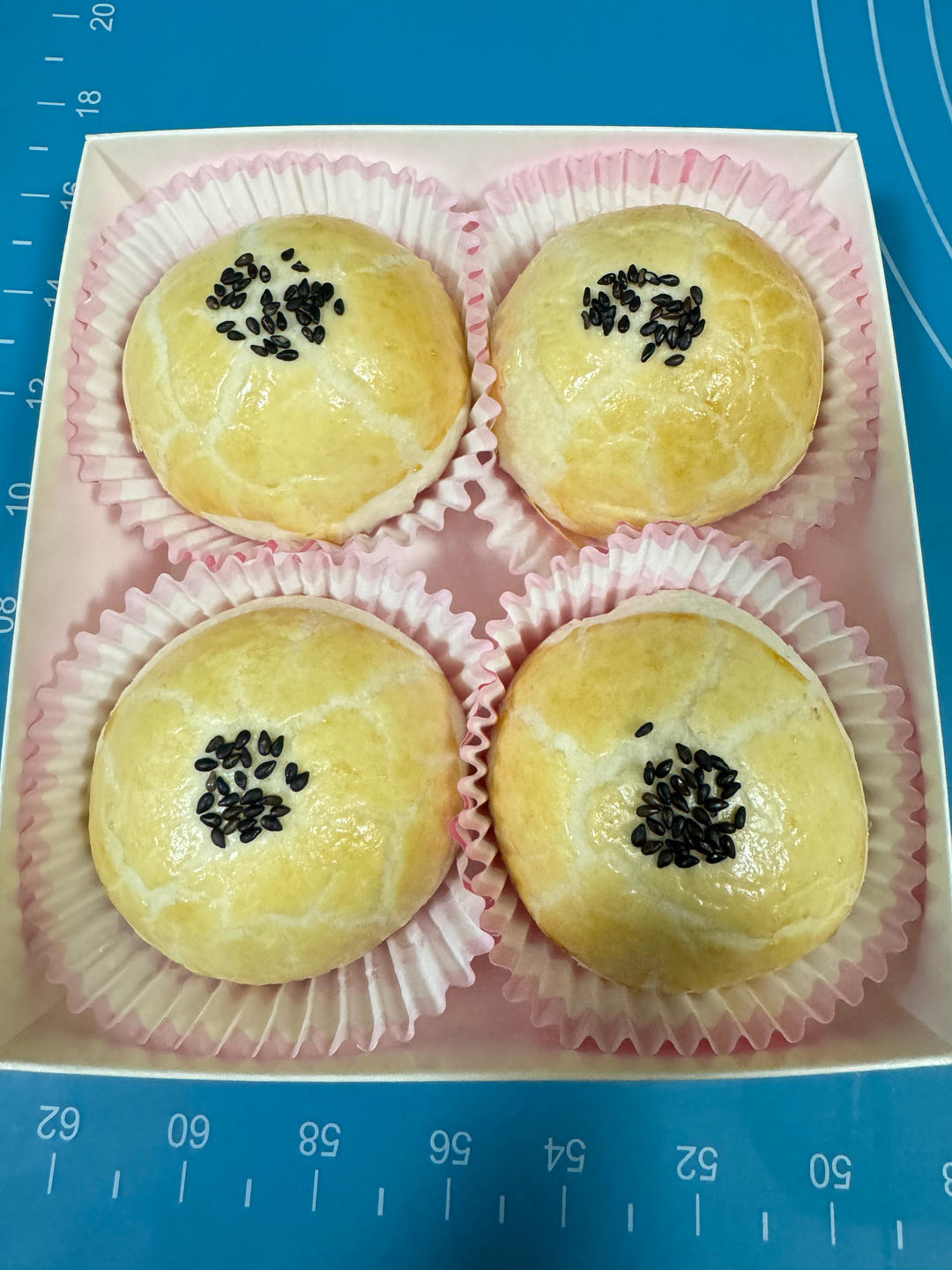 超简单 免揉 酥掉渣的蛋黄酥(超详细附全程视频)不破酥『万能酥皮』