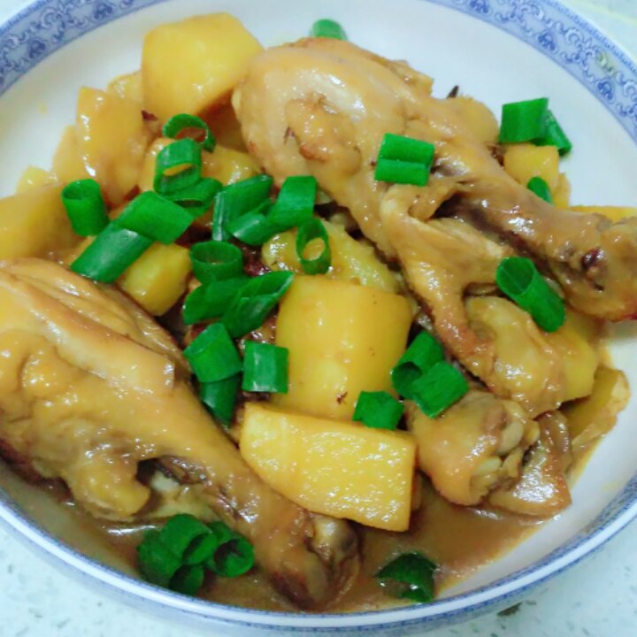 红烧土豆炖鸡腿