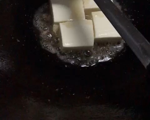 不用鸡蛋淀粉平底锅的懒人煎豆腐的做法 步骤4