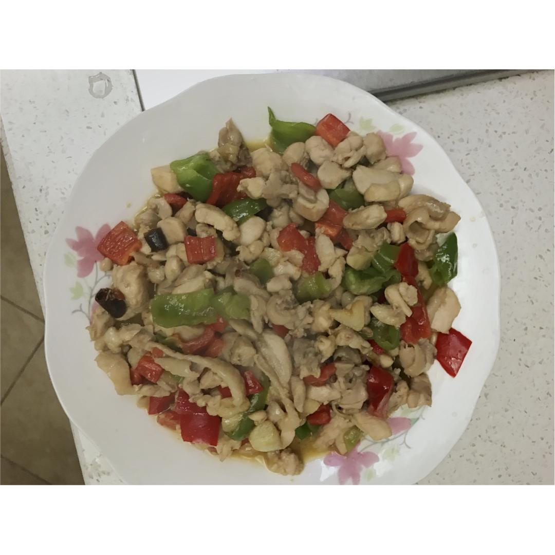 双椒鸡腿肉丁
