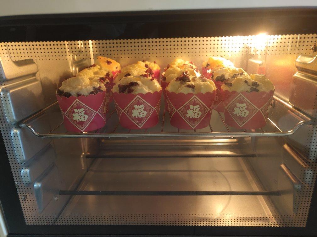 蔓越莓纸杯蛋糕