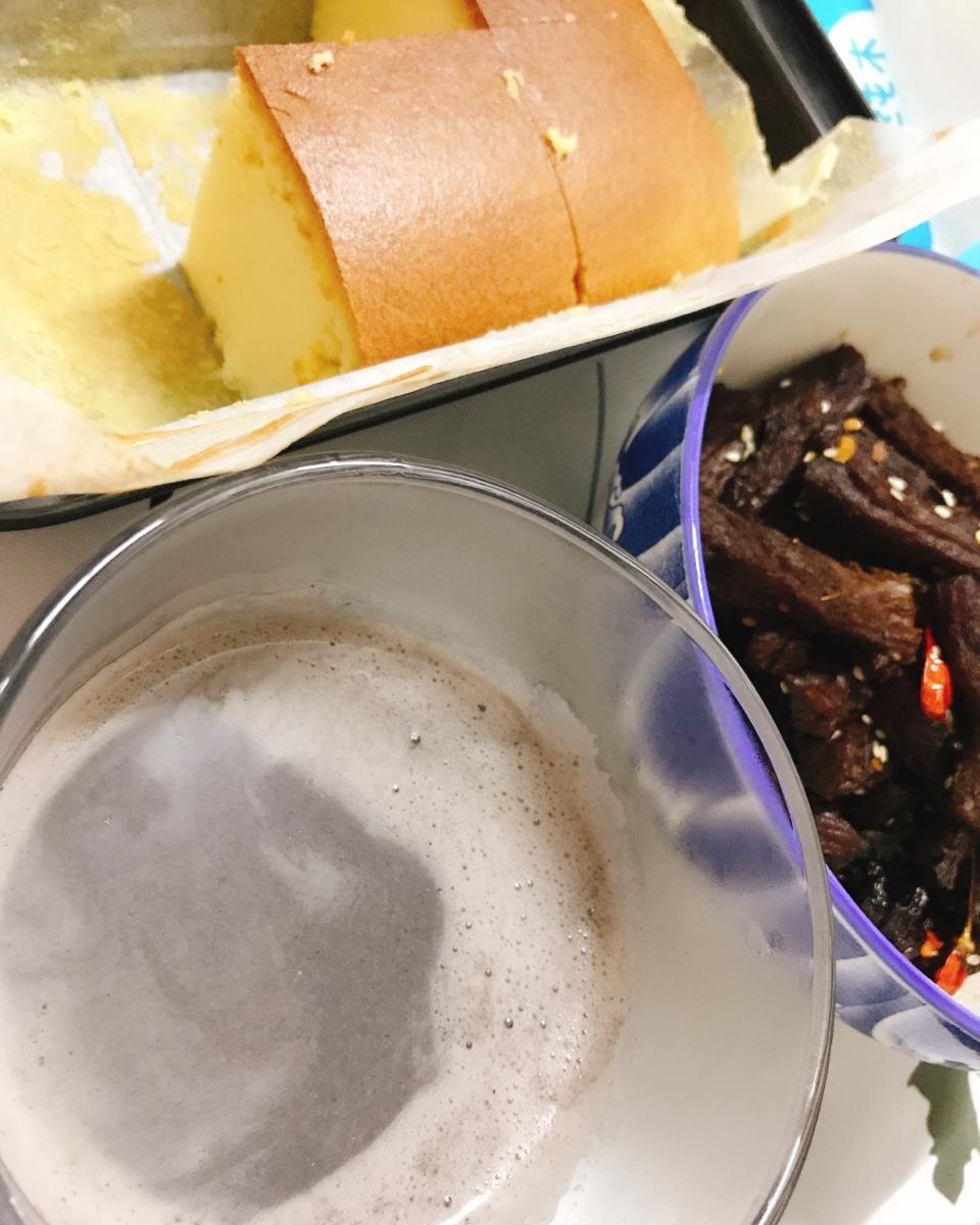 破壁机食谱：黑豆黑米黑芝麻豆浆