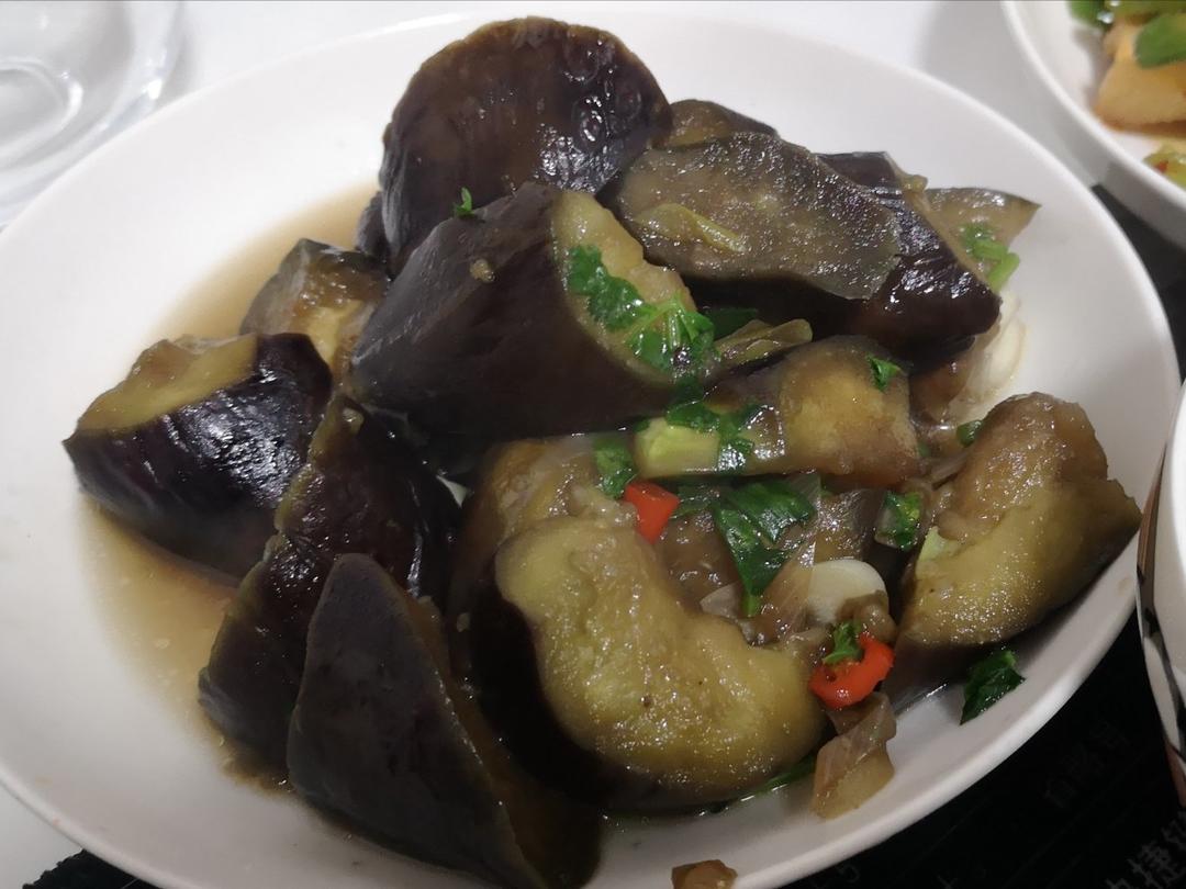 红烧茄子，好吃到舔盘子