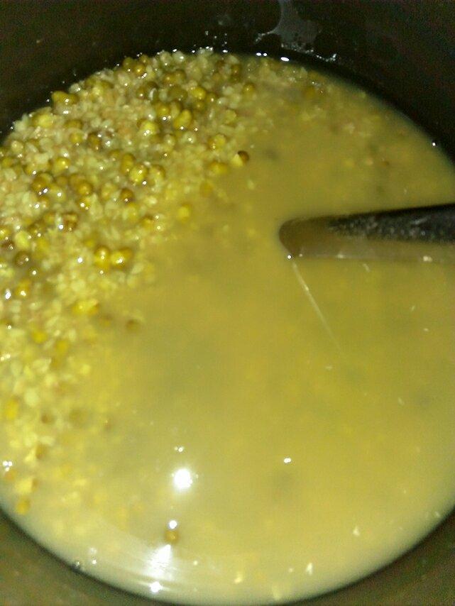 清爽荞麦绿豆粥