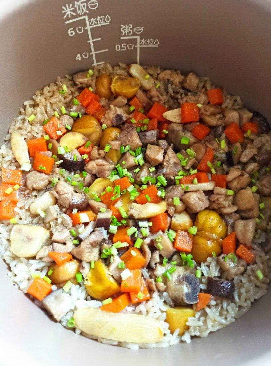 不用开火的营养午餐——多彩香菇鸡肉饭+蒜蓉虾仁蒸娃娃菜