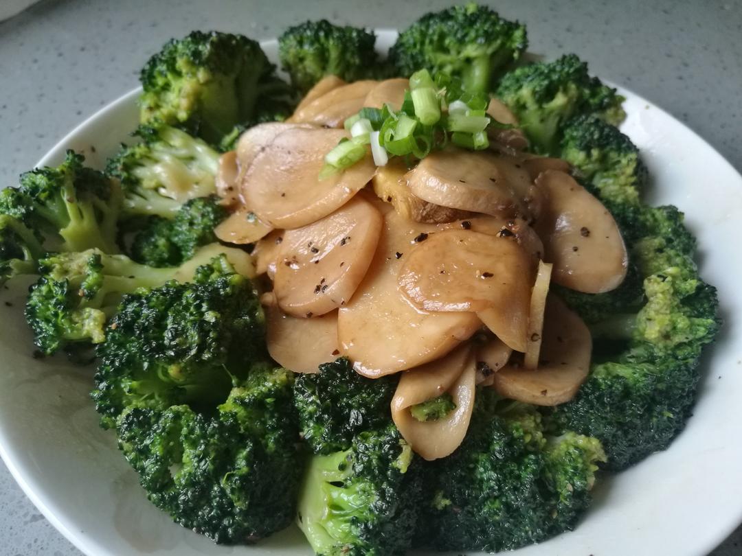 杏鲍菇扣西兰花