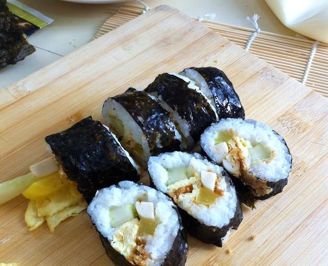 芝士鳕鱼肉松寿司的做法