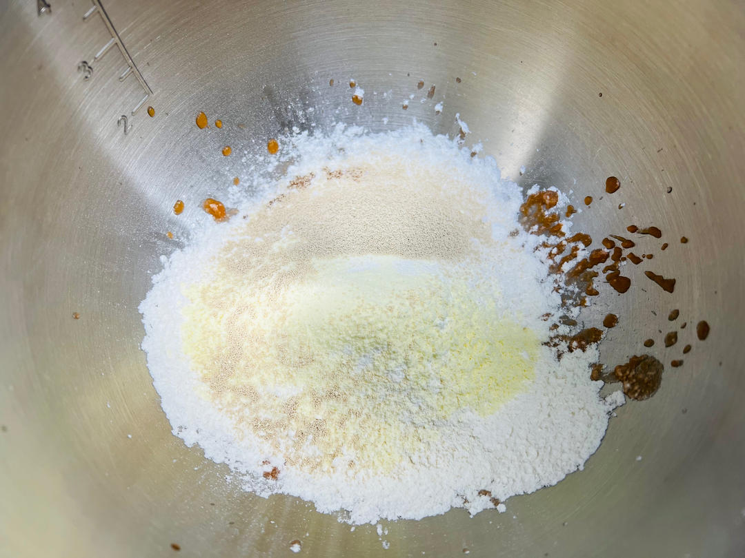 纯奶手撕吐司的做法 步骤1