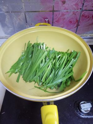 韭菜炒豆皮(千张)的做法 步骤4