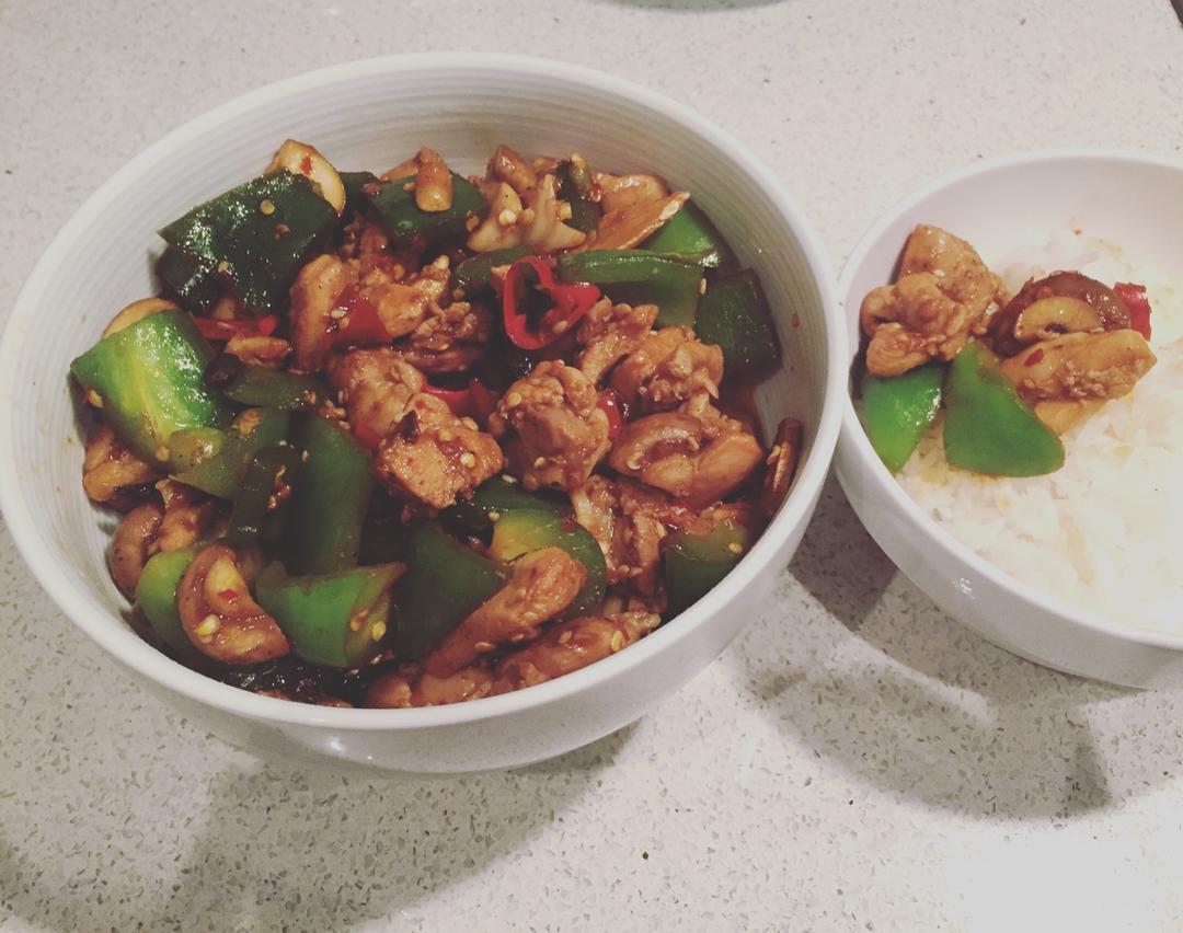 【黄焖鸡米饭】